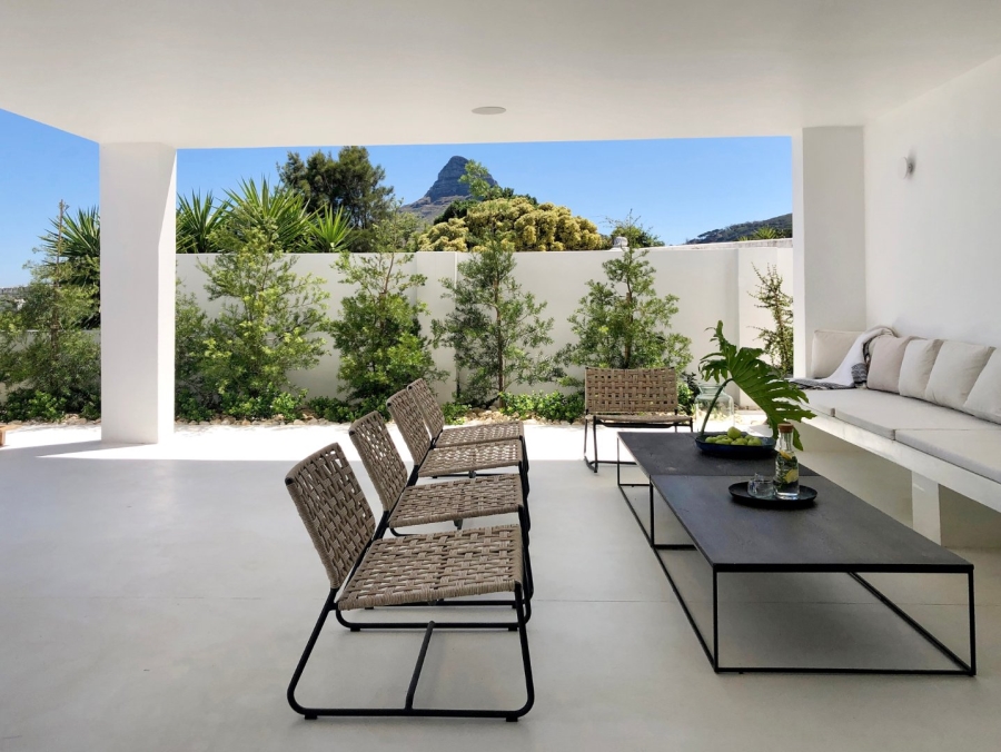 To Let 8 Bedroom Property for Rent in Bakoven Western Cape